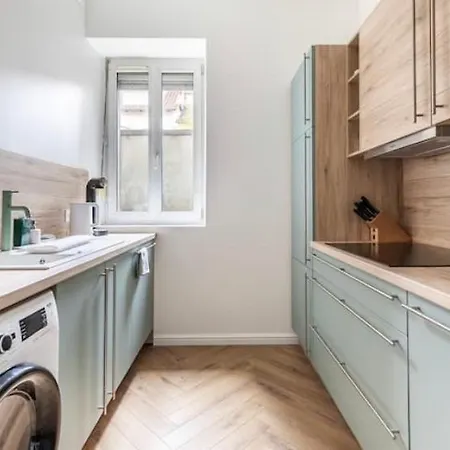 Appartamento Deluxe Centre Avec Parking Privé *