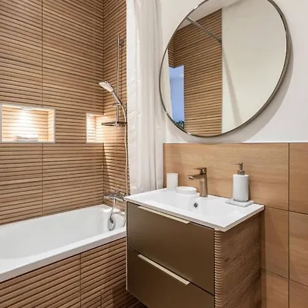 Apartment Deluxe Prive Centre Avec Parking Gratuit *